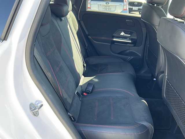 メルセデス・ベンツ Ｂ２００ｄ AMGライン 東京都 2021(令3)年 2.1万km ポーラホワイト 純正メーカーナビ/フルセグ/全方位カメラ/サンルーフ/レーダークルーズコントロール/シートヒーター/パワーシート/席メモリーシート/アクティブステアリングアシスト/マルチビームLED/アクティブレーンキープアシスト/ヘッドアップディスプレイ/アクティブパーキングアシスト/ブラインドスポットモニター/パドルシフト/電動リアゲート/置くだけ充電