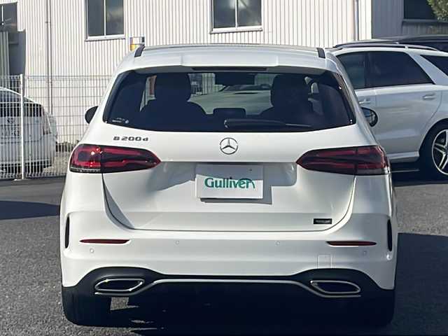 メルセデス・ベンツ Ｂ２００ｄ AMGライン 東京都 2021(令3)年 2.1万km ポーラホワイト 純正メーカーナビ/フルセグ/全方位カメラ/サンルーフ/レーダークルーズコントロール/シートヒーター/パワーシート/席メモリーシート/アクティブステアリングアシスト/マルチビームLED/アクティブレーンキープアシスト/ヘッドアップディスプレイ/アクティブパーキングアシスト/ブラインドスポットモニター/パドルシフト/電動リアゲート/置くだけ充電