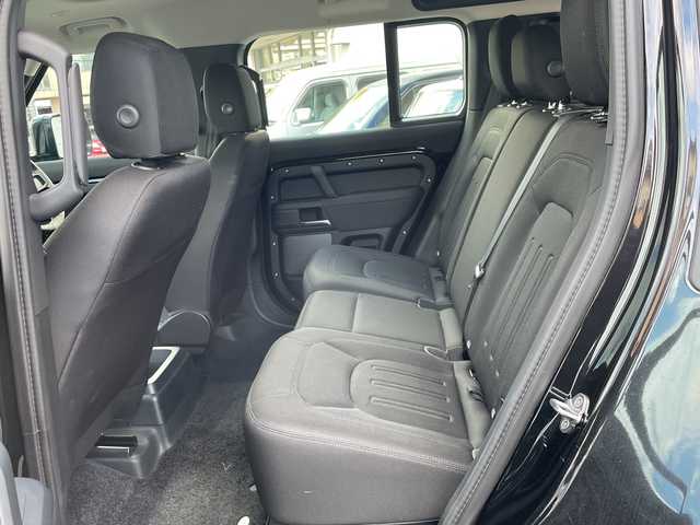 ランドローバー ランドローバー ディフェンダー 110S 岩手県 2020(令2)年 4万km 黒 ワンオーナー/エアサスペンション/全方位カメラ/衝突軽減ブレーキ/レーダークルーズコントロール/レーンキープアシスト/オートマチックパーキングエイド/リアトラフィックモニター/クリアランスソナー/横滑り防止装置/純正ナビ（BT/AM/FM/USB）/アイドリングストップ/ミラー型前後ドライブレコーダー/ビルトインETC2.0/純正ルーフキャリアー/ルーフラック/純正フロアマット/LEDヘッドライト/スマートキー　2本/プッシュスタート/ステアリングスイッチ/保証書/取扱説明書