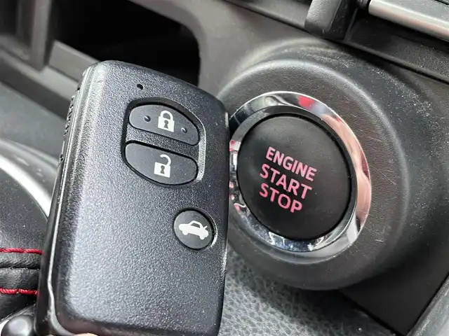 トヨタ ８６ GT リミテッド 群馬県 2012(平24)年 7.7万km クリスタルブラックシリカ 純正ナビNSCP-W62/CD・Bluetooth・ワンセグ/バックカメラ/ETC/ハーフレザーシート/前席シートヒーター/パドルシフト/横滑り防止装置/純正アルミホイール/純正フロアマット/取説・保証書/プッシュスタート/スマートキー