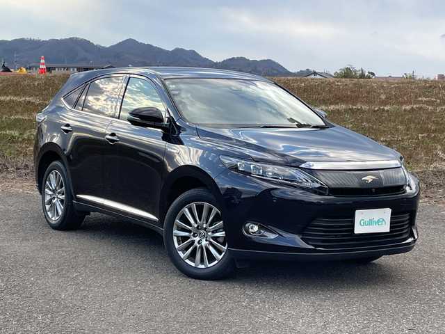 トヨタ ハリアー ハイブリッド プレミアム アドバンスドP 新潟県 2016(平28)年 3.4万km スパークリングブラックパールクリスタルシャイン 4WD/純正SDナビ/CD/DVD/BD/BT/フルセグテレビ/SDミュージックサーバー/全方位カメラ/ETC2.0/ドライブレコーダー/衝突被害軽減ブレーキ/レーンキープアシスト/レーダークルーズコントロール/サンルーフ/革シート/パワーシート/シートヒーター/パワーバックドア/コーナーセンサー/ステアリングスイッチ/スマートキー/プッシュスタート/LEDヘッドライト/オートライト/オートハイビーム/フォグランプ/純正18インチアルミホイール