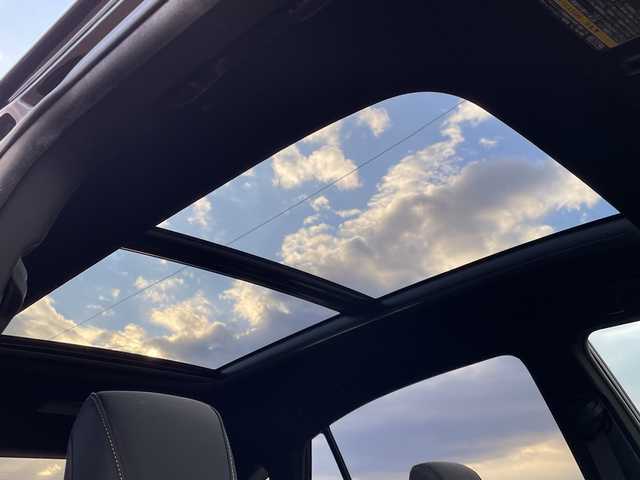 トヨタ ハリアー ハイブリッド プレミアム アドバンスドP 新潟県 2016(平28)年 3.4万km スパークリングブラックパールクリスタルシャイン 4WD/純正SDナビ/CD/DVD/BD/BT/フルセグテレビ/SDミュージックサーバー/全方位カメラ/ETC2.0/ドライブレコーダー/衝突被害軽減ブレーキ/レーンキープアシスト/レーダークルーズコントロール/サンルーフ/革シート/パワーシート/シートヒーター/パワーバックドア/コーナーセンサー/ステアリングスイッチ/スマートキー/プッシュスタート/LEDヘッドライト/オートライト/オートハイビーム/フォグランプ/純正18インチアルミホイール