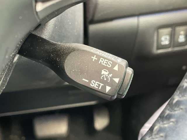 トヨタ ハリアー ハイブリッド プレミアム アドバンスドP 新潟県 2016(平28)年 3.4万km スパークリングブラックパールクリスタルシャイン 4WD/純正SDナビ/CD/DVD/BD/BT/フルセグテレビ/SDミュージックサーバー/全方位カメラ/ETC2.0/ドライブレコーダー/衝突被害軽減ブレーキ/レーンキープアシスト/レーダークルーズコントロール/サンルーフ/革シート/パワーシート/シートヒーター/パワーバックドア/コーナーセンサー/ステアリングスイッチ/スマートキー/プッシュスタート/LEDヘッドライト/オートライト/オートハイビーム/フォグランプ/純正18インチアルミホイール