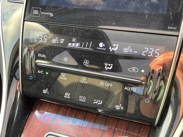 トヨタ ハリアー ハイブリッド プレミアム アドバンスドP 新潟県 2016(平28)年 3.4万km スパークリングブラックパールクリスタルシャイン 4WD/純正SDナビ/CD/DVD/BD/BT/フルセグテレビ/SDミュージックサーバー/全方位カメラ/ETC2.0/ドライブレコーダー/衝突被害軽減ブレーキ/レーンキープアシスト/レーダークルーズコントロール/サンルーフ/革シート/パワーシート/シートヒーター/パワーバックドア/コーナーセンサー/ステアリングスイッチ/スマートキー/プッシュスタート/LEDヘッドライト/オートライト/オートハイビーム/フォグランプ/純正18インチアルミホイール