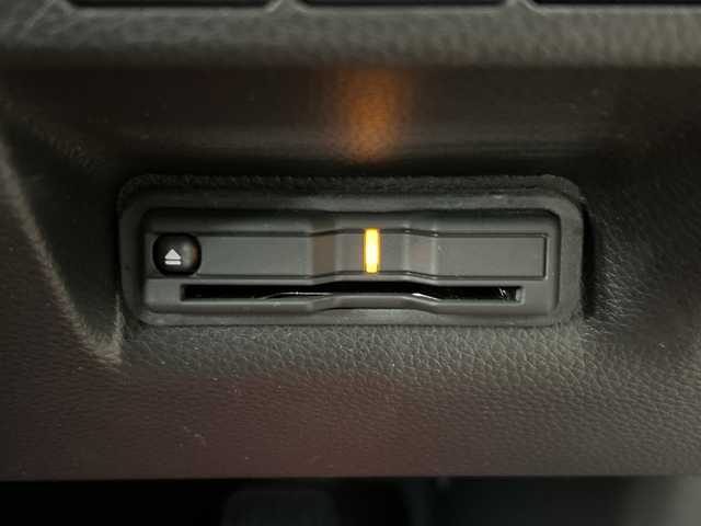 ホンダ ステップワゴン スパーダ eHEV 広島県 2023(令5)年 4.2万km クリスタルブラックパール 禁煙/ホンダセンシング/●衝突軽減ブレーキ（CMBS）/●誤発進抑制機能/●後方誤発進抑制機能/●近距離衝突軽減ブレーキ/●歩行者事故低減ステアリング/●路外逸脱抑制機能/●渋滞追従機能付アダプティブクルーズコントロール（ACC）/●車線維持支援システム（LKAS）/●トラフィックジャムアシスト（渋滞運転支援機能）/●先行車発進お知らせ機能/●標識認識機能/●オートハイビーム/●アダプティブドライビングビーム/BSi/コーナーセンサー/純正９型ナビ（LXM-237VFNi）/・フルセグTV/CD/DVD/Bluetooth/MusicRack/スマホ連携/USB/バックカメラ/両側パワースライドドア/ステアリングスイッチ/革巻きステアリング/パワーテールゲート/コンビシート/前席シートヒーター/２列目オットマン/減速セレクター/電動パーキングブレーキ/ブレーキホールド/トリプルゾーンエアコン/LEDアクティブコーナリングライト/LEDフォグランプ/ETC２．０/フロアマット/１６インチアルミホイール