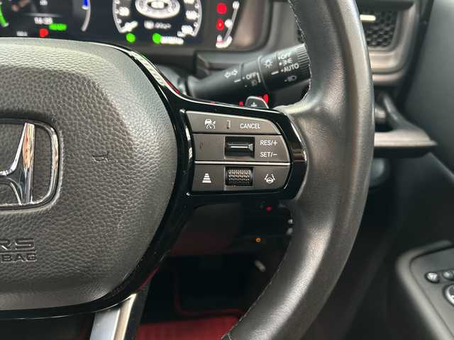 ホンダ ステップワゴン スパーダ eHEV 広島県 2023(令5)年 4.2万km クリスタルブラックパール 禁煙/ホンダセンシング/●衝突軽減ブレーキ（CMBS）/●誤発進抑制機能/●後方誤発進抑制機能/●近距離衝突軽減ブレーキ/●歩行者事故低減ステアリング/●路外逸脱抑制機能/●渋滞追従機能付アダプティブクルーズコントロール（ACC）/●車線維持支援システム（LKAS）/●トラフィックジャムアシスト（渋滞運転支援機能）/●先行車発進お知らせ機能/●標識認識機能/●オートハイビーム/●アダプティブドライビングビーム/BSi/コーナーセンサー/純正９型ナビ（LXM-237VFNi）/・フルセグTV/CD/DVD/Bluetooth/MusicRack/スマホ連携/USB/バックカメラ/両側パワースライドドア/ステアリングスイッチ/革巻きステアリング/パワーテールゲート/コンビシート/前席シートヒーター/２列目オットマン/減速セレクター/電動パーキングブレーキ/ブレーキホールド/トリプルゾーンエアコン/LEDアクティブコーナリングライト/LEDフォグランプ/ETC２．０/フロアマット/１６インチアルミホイール