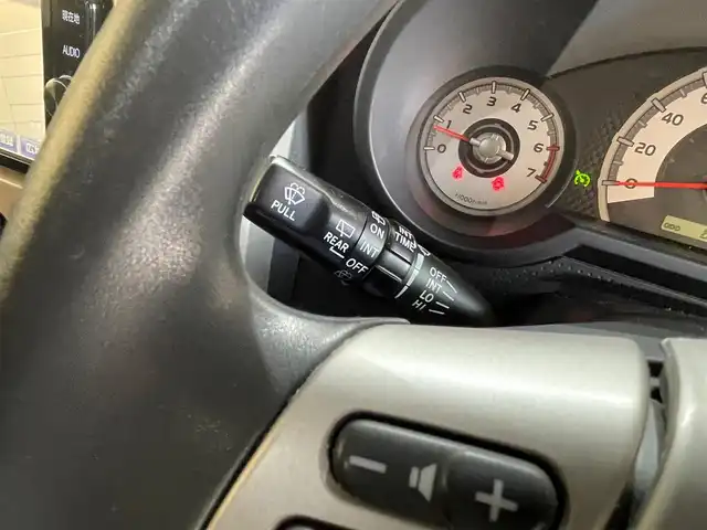 トヨタ ＦＪクルーザー 岩手県 2017(平29)年 8.7万km ベージュ/ホワイト ４WD/背面タイヤ/寒冷地仕様/コーナーセンサー/バックカメラ/クルーズコントロール/横滑り防止装置/純正ナビ（Bluetooth CD DVD フルセグ）/ミラー型ドライブレコーダー/ETC/ヘッドライトレベライザー/ステアリングスイッチ/LEDヘッドライト/LEDルームランプ/リヤフォグランプ/ドアバイザー