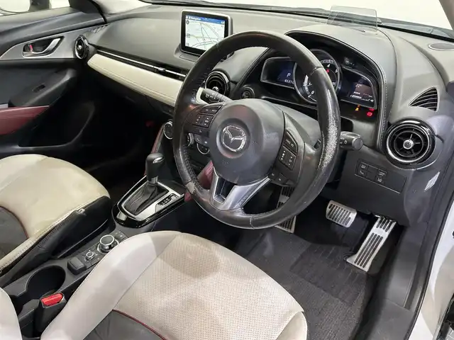 マツダ ＣＸ－３ XD ツーリング Lパッケージ 愛媛県 2015(平27)年 16.6万km 白 ・純正ナビ/(フルセグ/CD/DVD/BT)/・バックカメラ/・SBS/SCBS/・BSM/・レーダークルーズコントロール/・車線逸脱警報システム/・アイドリングストップ/・D/N席シートヒーター/・パドルシフト/・純正18インチアルミホイール/・純正フロアマット/・ステアリングリモコン/・ドアバイザー/・ETC/・スペアキー