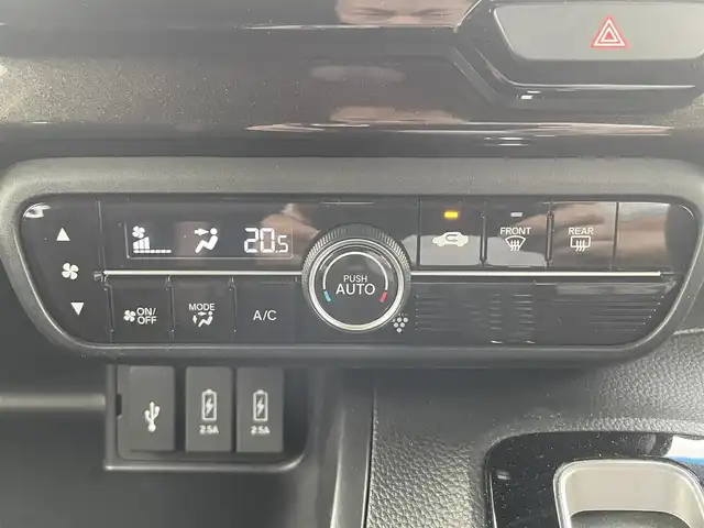 ホンダ Ｎ ＢＯＸ カスタム G L ターボ ホンダセンシング 栃木県 2018(平30)年 7.8万km クリスタルブラックパール 純正8型ナビ(BT/CD/DVD)/フルセグTV/パワースライドドア(両側)/バックモニター/ビルトインETC/ドライブレコーダー/アダプティブクルーズコントロール/ソナーセンサー/ホンダセンシング/・衝突軽減ブレーキ/・誤発進抑制機能(前後)/・歩行者事故低減ステアリング/・先行車発進お知らせ機能/・車線維持支援システム/・オートハイビーム/・標識認識機能/ターボ/LEDヘッドランプ/本革巻きステアリング/パドルシフト/合皮/トリコットコンビシート/前席ベンチシート/後席チップアップ機能/純正15インチアルミホイール/スマートキーシステム/プッシュエンジンスタート/禁煙車