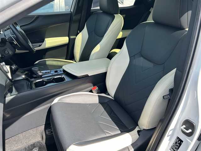 レクサス ＮＸ 350h バージョンL 徳島県 2021(令3)年 2.6万km ソニッククォーツ メーカーナビ/(AM.FM.CD.DVD.BT.フルセグ)/全周囲カメラ/純正エアロ/サンルーフ/マークレビンソンプレミアムサウンド/全周囲カメラ/純正２０インチアルミ/Lexus Safety System +/・プリクラッシュセーフティ/・レーントレーシングアシスト/・レーダークルーズコントロール/・アダプティブハイビームシステム/・セーフイグジットアシスト/レザーシート/・シートヒーター/・エアシート/メモリシート/前後ドラレコ/ヘッドアップディスプレイ/置くだけ充電/保証書/取扱説明書/記録簿