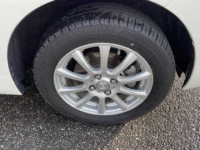 ホンダ フィット 13G Lパッケージ 新潟県 2013(平25)年 7.1万km プレミアムホワイトパール ４WD/純正メモリーナビ/(BT/AM/FM/ワンセグTV)/バックカメラ/社外15インチアルミ/ETC/電格ミラー/プッシュスタートエンジン/純正フロアマット/保証書/スペアキー