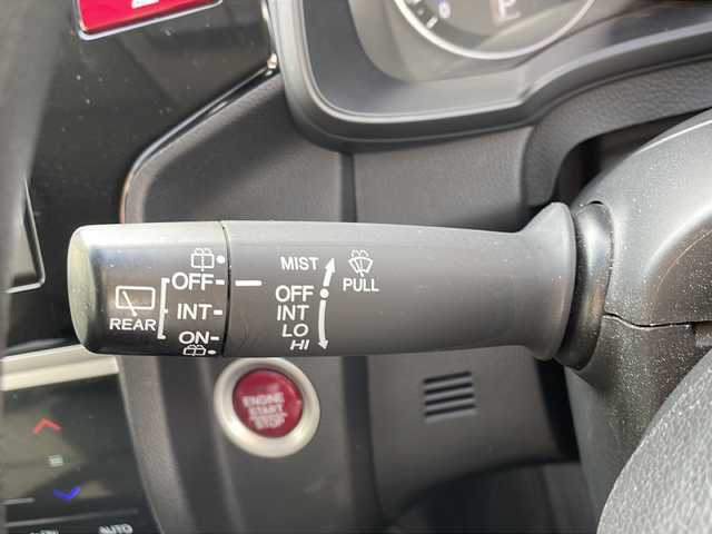 ホンダ フィット 13G Lパッケージ 新潟県 2013(平25)年 7.1万km プレミアムホワイトパール ４WD/純正メモリーナビ/(BT/AM/FM/ワンセグTV)/バックカメラ/社外15インチアルミ/ETC/電格ミラー/プッシュスタートエンジン/純正フロアマット/保証書/スペアキー