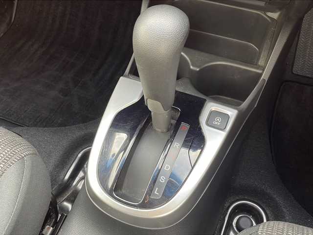 ホンダ フィット 13G Lパッケージ 新潟県 2013(平25)年 7.1万km プレミアムホワイトパール ４WD/純正メモリーナビ/(BT/AM/FM/ワンセグTV)/バックカメラ/社外15インチアルミ/ETC/電格ミラー/プッシュスタートエンジン/純正フロアマット/保証書/スペアキー
