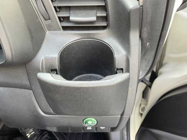 ホンダ フィット 13G Lパッケージ 新潟県 2013(平25)年 7.1万km プレミアムホワイトパール ４WD/純正メモリーナビ/(BT/AM/FM/ワンセグTV)/バックカメラ/社外15インチアルミ/ETC/電格ミラー/プッシュスタートエンジン/純正フロアマット/保証書/スペアキー