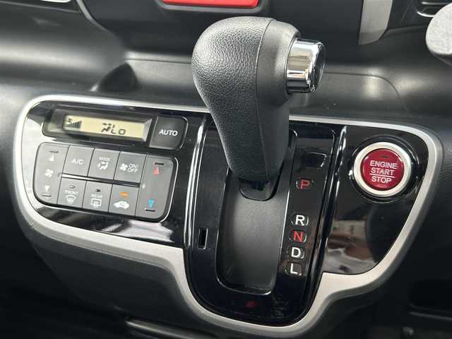 ホンダ Ｎ ＢＯＸ カスタム G Lパッケージ 群馬県 2012(平24)年 8.4万km プレミアムホワイトパール 社外7型SDナビ/（FM/AM/DVD/CD/TV/USB）/フルセグTV/バックカメラ/片側パワースライドドア/電動格納ミラー/プッシュスタート/ベンチシート/純正フロアマット/ドアバイザー/HIDヘッドライト/フォグライト/社外14インチAW/純正アルミ付きサマータイヤ車載/保証書/取扱説明書/スペアーキー1本