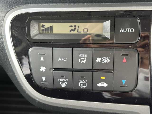 ホンダ Ｎ ＢＯＸ カスタム G Lパッケージ 群馬県 2012(平24)年 8.4万km プレミアムホワイトパール 社外7型SDナビ/（FM/AM/DVD/CD/TV/USB）/フルセグTV/バックカメラ/片側パワースライドドア/電動格納ミラー/プッシュスタート/ベンチシート/純正フロアマット/ドアバイザー/HIDヘッドライト/フォグライト/社外14インチAW/純正アルミ付きサマータイヤ車載/保証書/取扱説明書/スペアーキー1本