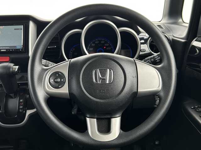 ホンダ Ｎ ＢＯＸ カスタム G Lパッケージ 群馬県 2012(平24)年 8.4万km プレミアムホワイトパール 社外7型SDナビ/（FM/AM/DVD/CD/TV/USB）/フルセグTV/バックカメラ/片側パワースライドドア/電動格納ミラー/プッシュスタート/ベンチシート/純正フロアマット/ドアバイザー/HIDヘッドライト/フォグライト/社外14インチAW/純正アルミ付きサマータイヤ車載/保証書/取扱説明書/スペアーキー1本