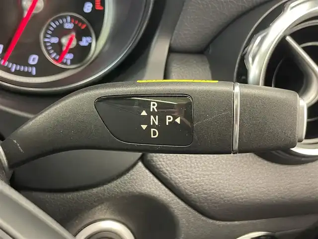 メルセデス・ベンツ ＧＬＡ２２０ 4マチック 岡山県 2019(令1)年 2.8万km ポーラホワイト レザーエクスクルーシブパッケージ/プレミアムパッケージ/純正ナビ/Rカメラ/パワーシート/シートヒーター/レザーシート（黒）/パノラマガラスサンルーフ/パワーテールゲート/harman/kardon/LEDヘッドライト/オートライト/AHB/ESP/アクティブブレーキA/BSA/アクティブキーピングA/ドラレコ（F/R）/USB　SD/Bluetooth/アップルカープレイ/フルセグTV/ドアバイザー