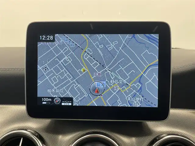 メルセデス・ベンツ ＧＬＡ２２０ 4マチック 岡山県 2019(令1)年 2.8万km ポーラホワイト レザーエクスクルーシブパッケージ/プレミアムパッケージ/純正ナビ/Rカメラ/パワーシート/シートヒーター/レザーシート（黒）/パノラマガラスサンルーフ/パワーテールゲート/harman/kardon/LEDヘッドライト/オートライト/AHB/ESP/アクティブブレーキA/BSA/アクティブキーピングA/ドラレコ（F/R）/USB　SD/Bluetooth/アップルカープレイ/フルセグTV/ドアバイザー