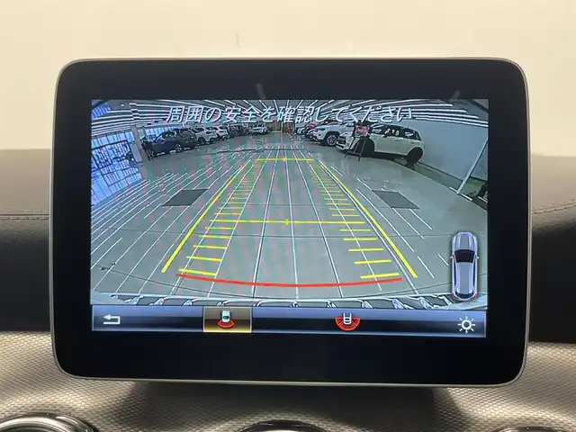 メルセデス・ベンツ ＧＬＡ２２０ 4マチック 岡山県 2019(令1)年 2.8万km ポーラホワイト レザーエクスクルーシブパッケージ/プレミアムパッケージ/純正ナビ/Rカメラ/パワーシート/シートヒーター/レザーシート（黒）/パノラマガラスサンルーフ/パワーテールゲート/harman/kardon/LEDヘッドライト/オートライト/AHB/ESP/アクティブブレーキA/BSA/アクティブキーピングA/ドラレコ（F/R）/USB　SD/Bluetooth/アップルカープレイ/フルセグTV/ドアバイザー