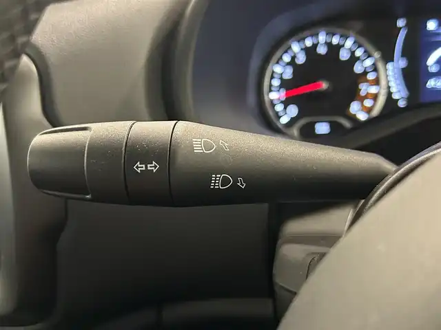 クライスラー・ジープ ジープ レネゲード 熊本県 2023(令5)年 5.4万km 白 特別仕様車/ナイトイーグル/ワンオーナー車/純正ディスプレイオーディオ/AppleCarPlay/androidauto//Bluetooth/USB/AUX/バックカメラ/リアクロスパスディクション/U-コネクト/クリアランスソナーセンサー/クルーズコントロール/レーンキーピングアシスト/フロント衝突警告システム/ブラインドスポットモニター/ドライブレコーダー/ETC/ブラックグリル/レネゲードグラナイトバッチ/ナイトイーグル専用18インチブラックアルミホイール/【ナイトイーグル/アルピンホワイト（PWV）】