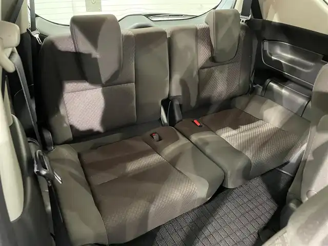 ホンダ フリード G 愛知県 2023(令5)年 3.5万km フィヨルドミストパール 純正ナビ(VXM-234VFi)/(Bluetooth/地デジ/SD/FM/AM/CD・DVD再生）/両側パワースライドドア　/ホンダセンシング　/　　-衝突軽減ブレーキ　/　　-レーダークルーズコントロール　/　　-先行車発進お知らせ機能/　　-標識認識機能/　　-路線逸脱警報/　　-車線維持支援システム/シートヒーター　/ビルトインＥＴＣ　/バックカメラ　/ＬＥＤヘッドライト　/コーナーセンサー/アイドリングストップ　/ＵＳＢ接続/純正フロアマット
