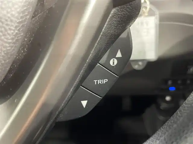 ホンダ フリード G 愛知県 2023(令5)年 3.5万km フィヨルドミストパール 純正ナビ(VXM-234VFi)/(Bluetooth/地デジ/SD/FM/AM/CD・DVD再生）/両側パワースライドドア　/ホンダセンシング　/　　-衝突軽減ブレーキ　/　　-レーダークルーズコントロール　/　　-先行車発進お知らせ機能/　　-標識認識機能/　　-路線逸脱警報/　　-車線維持支援システム/シートヒーター　/ビルトインＥＴＣ　/バックカメラ　/ＬＥＤヘッドライト　/コーナーセンサー/アイドリングストップ　/ＵＳＢ接続/純正フロアマット