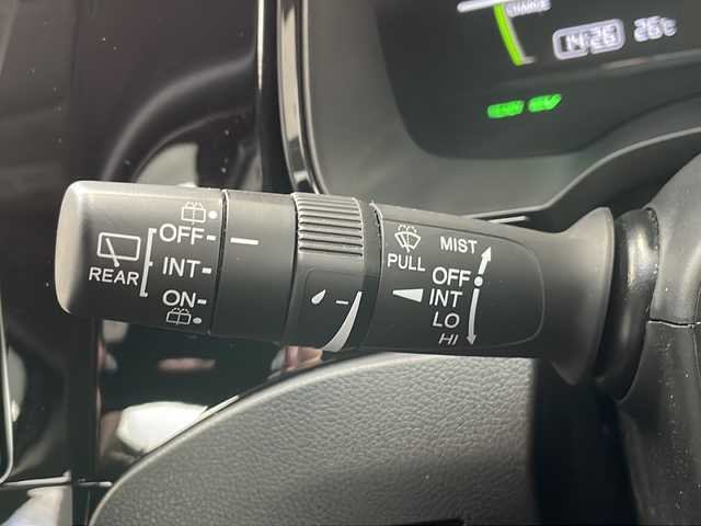 ホンダ シャトル ハイブリッド X ホンダセンシング 愛知県 2022(令4)年 2.4万km プラチナホワイトパール /禁煙//ワンオーナー//純正メモリナビ//フルセグ//CD/DVD/FM/AM/ipod/SD/USB/BT/AUX//バックカメラ//ホンダセンシング//ACC/LKAS/路外逸脱抑制/CMBS/誤発進抑制機能//パドルシフト//ビルトインETC//ハーフレザーシート//シートヒーター//前後ドライブレコーダー//オートリトラクタブルウィンカーミラー//LEDオートライト//フォグランプ//チップアップシート//防眩ミラー//ISOFIX//スポーツモード/エコモード//純正フロアマット/ドアバイザー//プッシュスタート//スマートキー//取扱説明書//保証書//記録簿R4-R7//スペアキー有