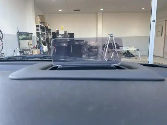 スズキ フロンクス 富山県 2024(令6)年 0.6万km 黒 ワンオーナー／/アラウンドビューモニター／/純正ナビ／/フルセグＴＶ／/Ｂｌｕｅｔｏｏｔｈ／/コーナーセンサー／/ハーフレザーシート／/前席シートヒーター／/置くだけ充電／/レーダークルコン／/ヘッドアップディスプレイ//レーンキープアシスト//LEDオートライト//LEDフォグライト