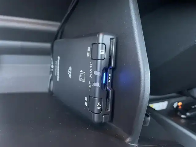 スズキ フロンクス 富山県 2024(令6)年 0.6万km 黒 ワンオーナー／/アラウンドビューモニター／/純正ナビ／/フルセグＴＶ／/Ｂｌｕｅｔｏｏｔｈ／/コーナーセンサー／/ハーフレザーシート／/前席シートヒーター／/置くだけ充電／/レーダークルコン／/ヘッドアップディスプレイ//レーンキープアシスト//LEDオートライト//LEDフォグライト