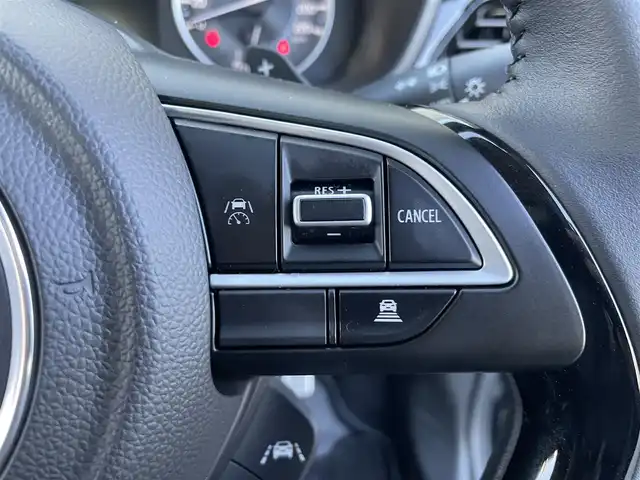 スズキ フロンクス 富山県 2024(令6)年 0.6万km 黒 ワンオーナー／/アラウンドビューモニター／/純正ナビ／/フルセグＴＶ／/Ｂｌｕｅｔｏｏｔｈ／/コーナーセンサー／/ハーフレザーシート／/前席シートヒーター／/置くだけ充電／/レーダークルコン／/ヘッドアップディスプレイ//レーンキープアシスト//LEDオートライト//LEDフォグライト