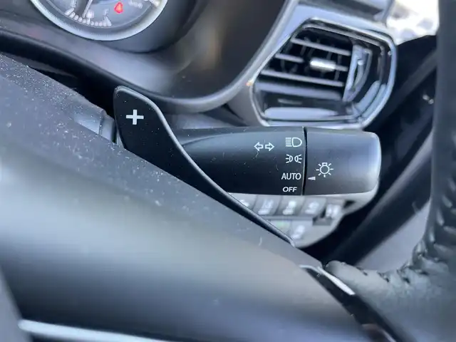 スズキ フロンクス 富山県 2024(令6)年 0.6万km 黒 ワンオーナー／/アラウンドビューモニター／/純正ナビ／/フルセグＴＶ／/Ｂｌｕｅｔｏｏｔｈ／/コーナーセンサー／/ハーフレザーシート／/前席シートヒーター／/置くだけ充電／/レーダークルコン／/ヘッドアップディスプレイ//レーンキープアシスト//LEDオートライト//LEDフォグライト