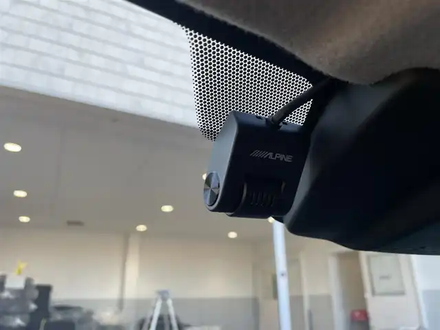 スズキ フロンクス 富山県 2024(令6)年 0.6万km 黒 ワンオーナー／/アラウンドビューモニター／/純正ナビ／/フルセグＴＶ／/Ｂｌｕｅｔｏｏｔｈ／/コーナーセンサー／/ハーフレザーシート／/前席シートヒーター／/置くだけ充電／/レーダークルコン／/ヘッドアップディスプレイ//レーンキープアシスト//LEDオートライト//LEDフォグライト