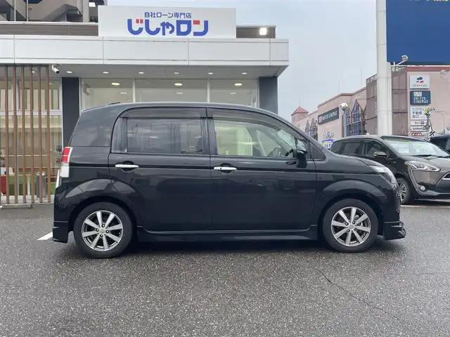 トヨタ スペイド G 新潟県 2016(平28)年 7.7万km ブラックマイカ (株)IDOMが運営する【じしゃロン新潟店】の自社ローン対象車両になります。こちらは現金ご利用時の価格です。自社ローンご希望の方は別途その旨お申付け下さい。/社外SDナビ/フルセグTV/CD/AM/FM/BT/バックカメラ/ETC/シートヒーター（D席）/片側パワースライドドア/スマートキー/プッシュスタート/社外エアロ（前、後ろ、サイド）/社外マフラー/横滑り防止装置/オートライト純正フロアマット