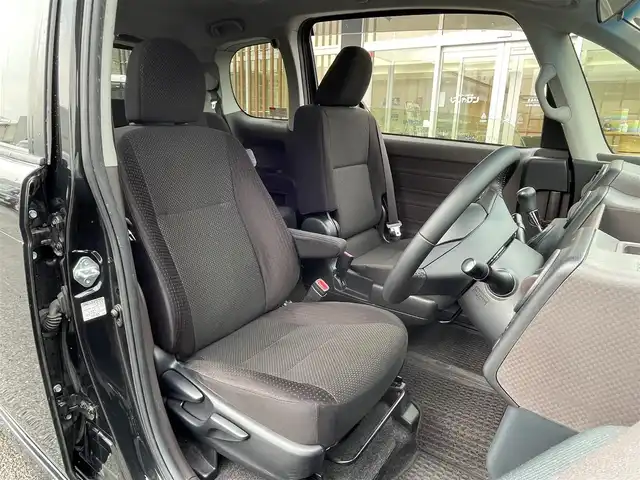 トヨタ スペイド G 新潟県 2016(平28)年 7.7万km ブラックマイカ (株)IDOMが運営する【じしゃロン新潟店】の自社ローン対象車両になります。こちらは現金ご利用時の価格です。自社ローンご希望の方は別途その旨お申付け下さい。/社外SDナビ/フルセグTV/CD/AM/FM/BT/バックカメラ/ETC/シートヒーター（D席）/片側パワースライドドア/スマートキー/プッシュスタート/社外エアロ（前、後ろ、サイド）/社外マフラー/横滑り防止装置/オートライト純正フロアマット