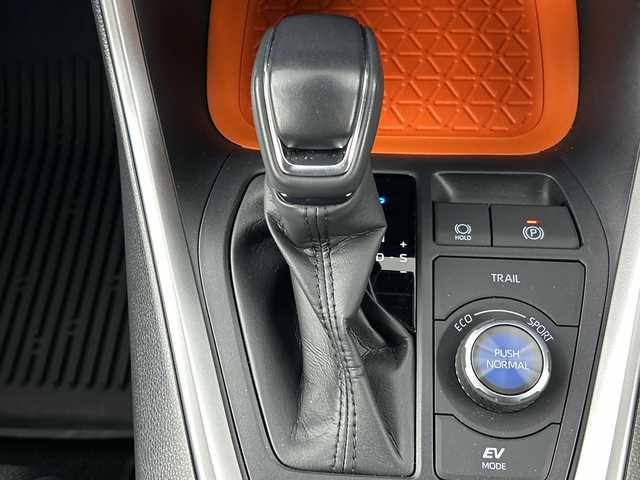 トヨタ ＲＡＶ４ ハイブリッド アドベンチャー 埼玉県 2023(令5)年 2.9万km アーバンカーキ 純正ナビ付ディスプレイオーディオ/（BT/AM/FM/miracast）/全方位カメラ/トヨタセーフティセンス/・レーダークルーズコントロール/・オートハイビーム/・衝突軽減システム/・レーントレーシングアシスト/メモリ付きパワーシート/シートヒーター/エアシート/ハンドルヒーター/BSM/ビルトインETC2.0/AC100V/デジタルインナーミラー/純正アルミホイール/純正フロアマット/フォグランプ