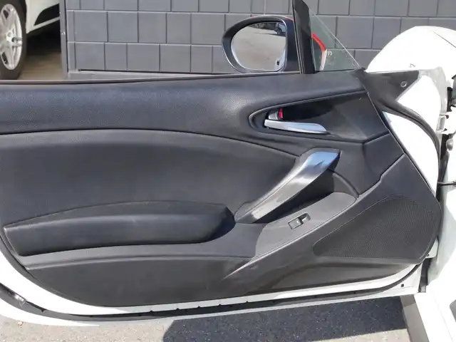 アバルト １２４ スパイダー 埼玉県 2017(平29)年 4.1万km パール レッド/ブラックレザーシート/オートクルーズコントロール/レザーパッケージ/ナビゲーションパッケージ/パークセンサー/バックカメラ/メーカーオプションナビ/フルセグTV/Bluetooth/シートヒーター