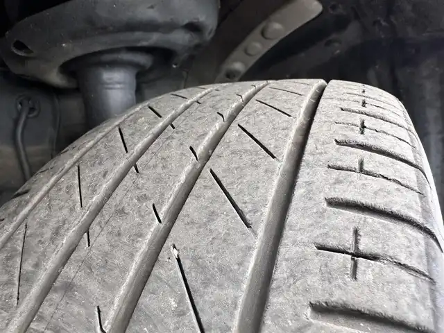 トヨタ ヴォクシー ハイブリッド S－Z 宮城県 2023(令5)年 4.9万km ホワイトパールクリスタルシャイン 快適利便パッケージHigh/・ハンズフリーパワースライドドア（運転席側/助手席側）/・パワーバックドア/・ナノイーX/・ステアリングヒーター/・シートヒーター（2列目左右）/・オットマン（2列目左右）/・角度調整付アームレスト（2列目左右）/ブラインドスポットモニター/＋安心降車アシスト/＋アドバンストドライブ/＋緊急時操舵支援/＋フロントクロストラフィックアラート/＋レーンチェンジアシスト/＋パーキングサポートブレーキ/ドライビングサポートパッケージ/・カラーヘッドアップディスプレイ/・デジタルインナーミラー/＝＝＝/セーフティセンス/・プリクラッシュセーフティ/・レーントレーシングアシスト/・レーダークルーズコントロール/・オートマチックハイビーム/・ロードサインアシスト/・ドライバー異常時対応システム/・プロアクティブドライビングアシスト/・発進遅れ告知機能/パーキングサポートブレーキ/8インチディスプレイオーディオ/バックカメラ/ETC/ドライブレコーダー/AC100V/1500W/シートヒーター