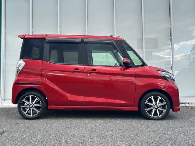 日産 デイズ ルークス ハイウェイスター Gターボ 福岡県 2018(平30)年 9.1万km スパークリングレッドM 純正7インチナビ/（TV/Bluetooth/AM/FM/SD/CD/DVD）/アラウンドビューモニター/両側パワースライドドア/純正15インチアルミホイール/純正フロアマット/オートライト/オートハイビーム/LEDヘッドライト/フォグランプ/衝突軽減ブレーキ/プッシュスタート/スマートキー/スペアキー