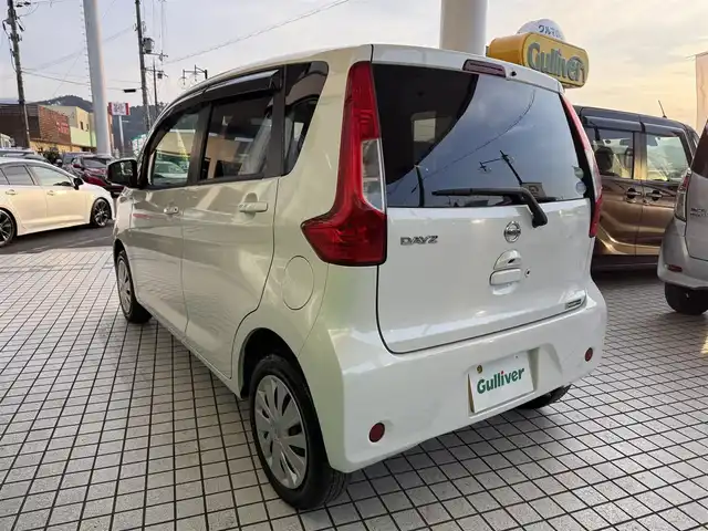 日産 デイズ X 京都府 2018(平30)年 5.9万km ホワイトパール ワンオーナー車/エマジェンシーブレーキ/踏み間違い衝突防止アシスト/アラウンドビューモニター/アイドリングストップ/ETC/純正CDデッキ/保証書/取扱説明書