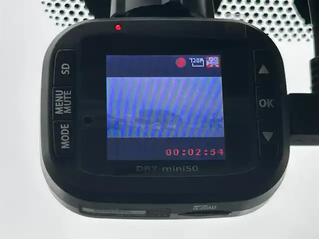 レクサス ＣＴ 200h バージョンC 兵庫県 2015(平27)年 5.5万km ソニッククォーツ ワンオーナー/純正SDナビ/フルセグTV/【CD/DVD/SD/Bluetooth/USB/AUX】/バックカメラ/ビルトインETC/ドライブレコーダー/パドルシフト/オートライト/D/N席パワーシート/D/N席シートヒーター/205/55R16インチ純正AW/プッシュスタート/スマートキー/スペアキー/純正フロアマット