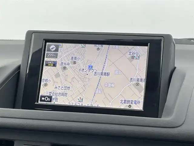 レクサス ＣＴ 200h バージョンC 埼玉県 2015(平27)年 5.5万km ソニッククォーツ 純正SDナビ/フルセグTV/【CD/DVD/SD/Bluetooth/USB/AUX】/バックカメラ/ビルトインETC/ドライブレコーダー/パドルシフト/オートライト/D/N席パワーシート/D/N席シートヒーター/205/55R16インチ純正AW/プッシュスタート/スマートキー/スペアキー/純正フロアマット