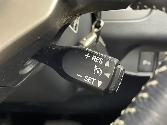レクサス ＣＴ 200h バージョンC 埼玉県 2015(平27)年 5.5万km ソニッククォーツ 純正SDナビ/フルセグTV/【CD/DVD/SD/Bluetooth/USB/AUX】/バックカメラ/ビルトインETC/ドライブレコーダー/パドルシフト/オートライト/D/N席パワーシート/D/N席シートヒーター/205/55R16インチ純正AW/プッシュスタート/スマートキー/スペアキー/純正フロアマット