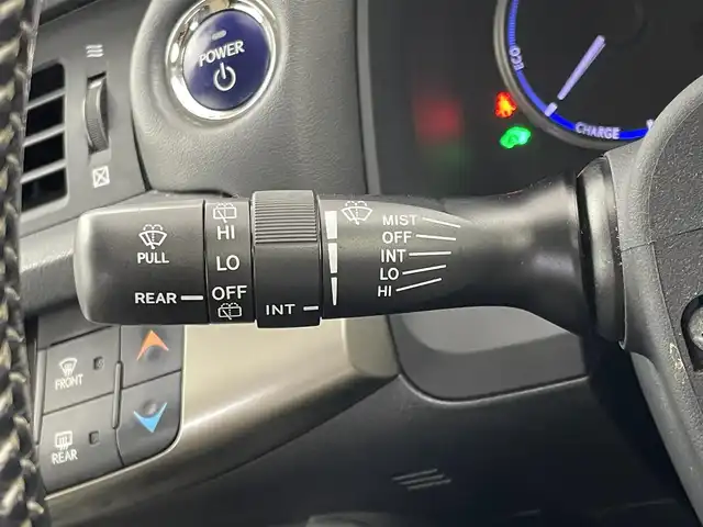 レクサス ＣＴ 200h バージョンC 埼玉県 2015(平27)年 5.5万km ソニッククォーツ 純正SDナビ/フルセグTV/【CD/DVD/SD/Bluetooth/USB/AUX】/バックカメラ/ビルトインETC/ドライブレコーダー/パドルシフト/オートライト/D/N席パワーシート/D/N席シートヒーター/205/55R16インチ純正AW/プッシュスタート/スマートキー/スペアキー/純正フロアマット