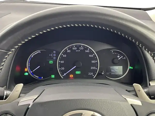レクサス ＣＴ 200h バージョンC 埼玉県 2015(平27)年 5.5万km ソニッククォーツ 純正SDナビ/フルセグTV/【CD/DVD/SD/Bluetooth/USB/AUX】/バックカメラ/ビルトインETC/ドライブレコーダー/パドルシフト/オートライト/D/N席パワーシート/D/N席シートヒーター/205/55R16インチ純正AW/プッシュスタート/スマートキー/スペアキー/純正フロアマット