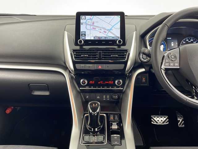 三菱 エクリプス クロス ＰＨＥＶ P 秋田県 2024(令6)年 0.4万km アメジストブラック 4WD/三菱e-Assist/純正メモリナビ/　（AM/FM/BT/TV）/全方位カメラ/パドルシフト/レーダークルーズコントロール/ヘッドアップディスプレイ（HUD）/純正前後ドライブレコーダー/前後コーナーセンサー/電動リアゲート/運転席パワーシート/全席シートヒーター/ステアリングヒーター/プッシュスタート/ETC/LEDヘッドライト/オートライト/スマートキー/スペアキー