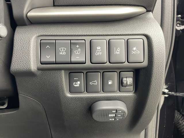 三菱 エクリプス クロス ＰＨＥＶ P 秋田県 2024(令6)年 0.4万km アメジストブラック 4WD/三菱e-Assist/純正メモリナビ/　（AM/FM/BT/TV）/全方位カメラ/パドルシフト/レーダークルーズコントロール/ヘッドアップディスプレイ（HUD）/純正前後ドライブレコーダー/前後コーナーセンサー/電動リアゲート/運転席パワーシート/全席シートヒーター/ステアリングヒーター/プッシュスタート/ETC/LEDヘッドライト/オートライト/スマートキー/スペアキー