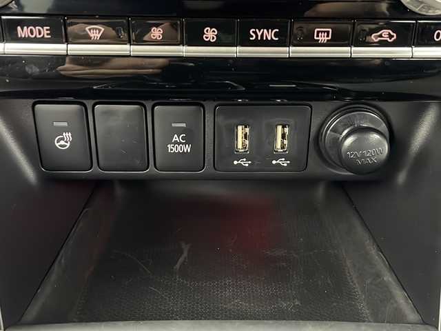 三菱 エクリプス クロス ＰＨＥＶ P 秋田県 2024(令6)年 0.4万km アメジストブラック 4WD/三菱e-Assist/純正メモリナビ/　（AM/FM/BT/TV）/全方位カメラ/パドルシフト/レーダークルーズコントロール/ヘッドアップディスプレイ（HUD）/純正前後ドライブレコーダー/前後コーナーセンサー/電動リアゲート/運転席パワーシート/全席シートヒーター/ステアリングヒーター/プッシュスタート/ETC/LEDヘッドライト/オートライト/スマートキー/スペアキー