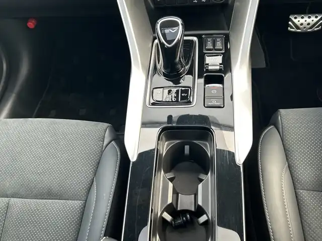 三菱 エクリプス クロス ＰＨＥＶ P 千葉県 2024(令6)年 0.4万km アメジストブラック サンルーフ/4WD/三菱e-Assist/純正メモリナビ/全方位カメラ/パドルシフト/レーダークルーズコントロール/ヘッドアップディスプレイ（HUD）/純正前後ドライブレコーダー/前後コーナーセンサー/電動リアゲート/運転席パワーシート/シートヒーター/ステアリングヒーター/プッシュスタート/ETC/LEDヘッドライト/オートライト/スマートキー/スペアキー