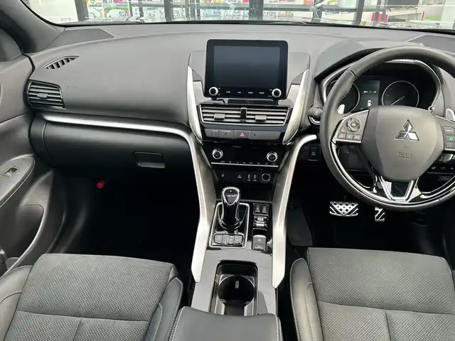 三菱 エクリプス クロス ＰＨＥＶ P 千葉県 2024(令6)年 0.4万km アメジストブラック サンルーフ/4WD/三菱e-Assist/純正メモリナビ/全方位カメラ/パドルシフト/レーダークルーズコントロール/ヘッドアップディスプレイ（HUD）/純正前後ドライブレコーダー/前後コーナーセンサー/電動リアゲート/運転席パワーシート/シートヒーター/ステアリングヒーター/プッシュスタート/ETC/LEDヘッドライト/オートライト/スマートキー/スペアキー